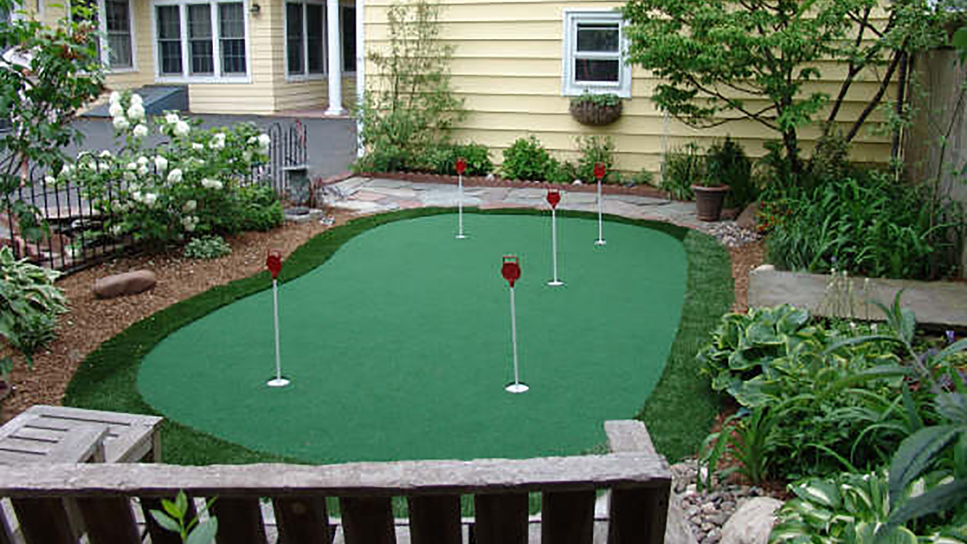 15 X 20 5 Hole Pro Backyard Or Indoor Putting Green Made From The Worlds Best Turf Starpro Greens