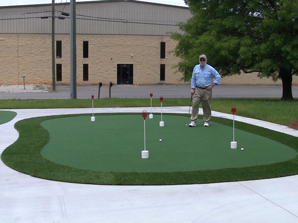 Review of Outdoor Golf Putting Greens StarPro Greens